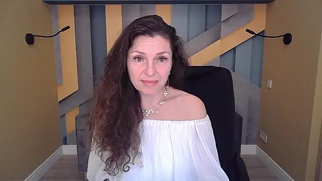 EllaLong's Live XXX Chat