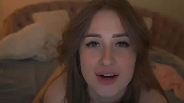 GentleAdelleeのライブXXXチャット