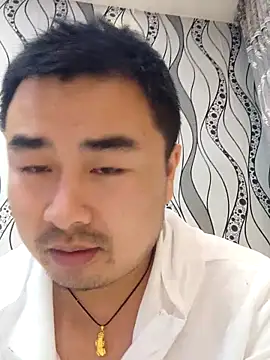 guozuo: онлайн-секс-чат