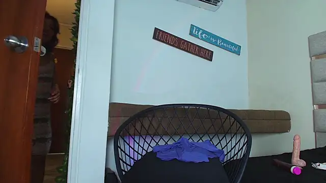 LittlePeach_'s Live XXX Chat