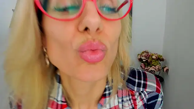 Chat +18 de MuseOfStage ao vivo