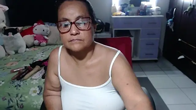 pervert_mommy_'s Live XXX Chat