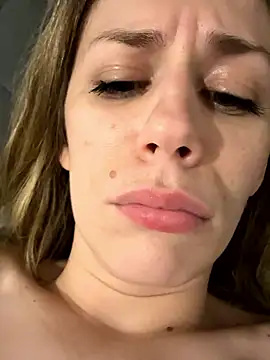 Barbi24297 现场XXX聊天