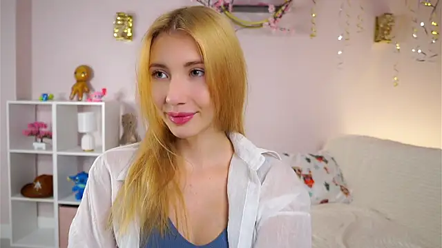 SunnivaCovil live XXX chat