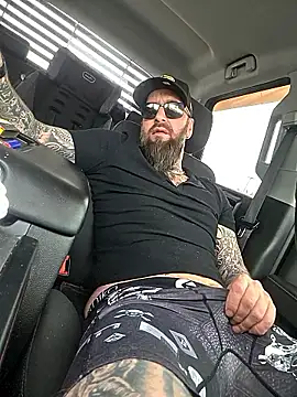 Beardedtattood's Live XXX Chat