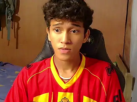 Chat +18 de hugekenbigcock ao vivo