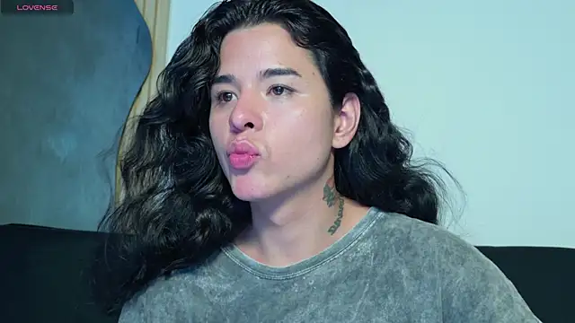 Angel-umbra's Live XXX Chat