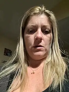 Chat XXX en directo de NikkiBlisss