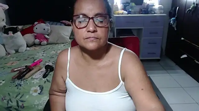 pervert_mommy_ Adlı Modelin Canlı XXX Sohbeti