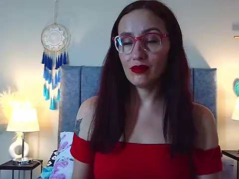 IberianMoonMK's Live XXX Chat