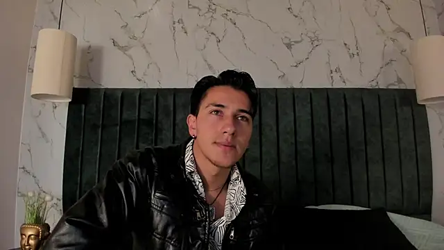 แชท XXX สดของ Andy_Joy_