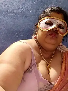 tamilthanushri Adlı Modelin Canlı XXX Sohbeti