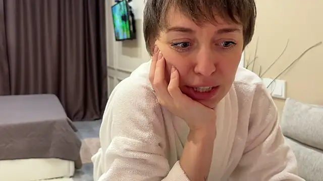 daniellia_ Adlı Modelin Canlı XXX Sohbeti