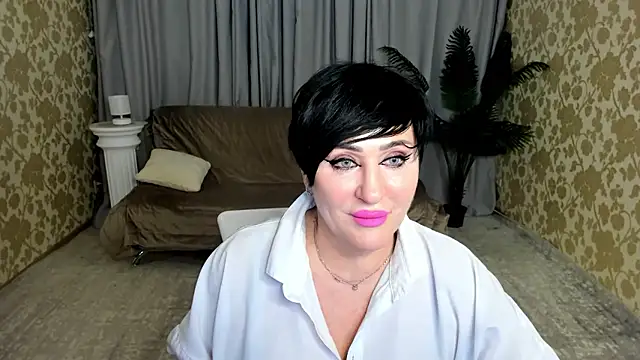 Živý XXX chat KiraTempt