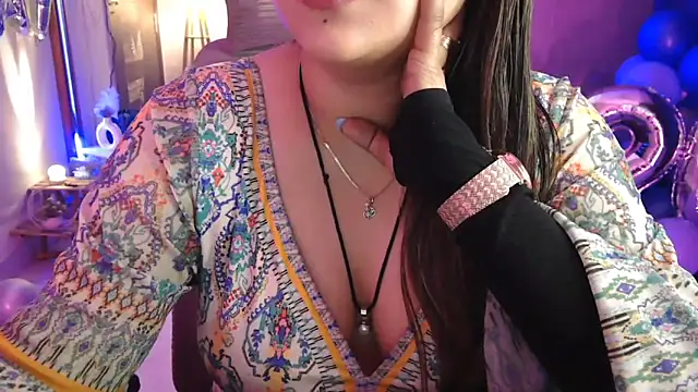 Mitikaa's Live XXX Chat