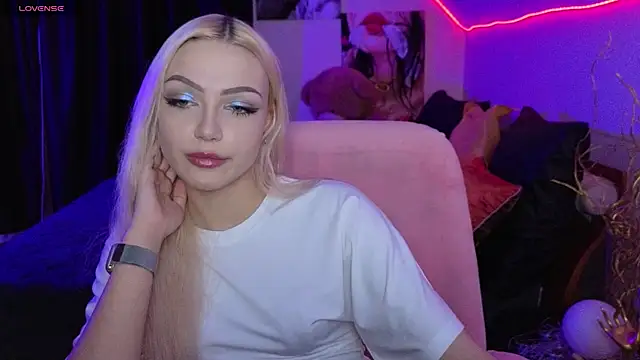 LinaLirian's Live XXX Chat