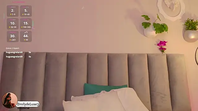 Emely_Deluxe Adlı Modelin Canlı XXX Sohbeti