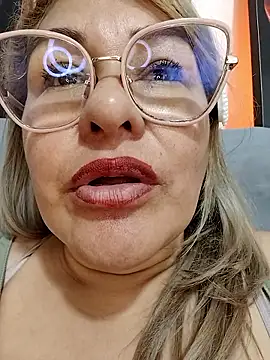 Chat XXX en directo de AlexxiaaMat