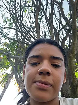 Chat XXX en directo de Miagomezx