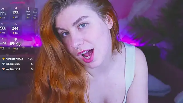 GingerPinky live XXX chat