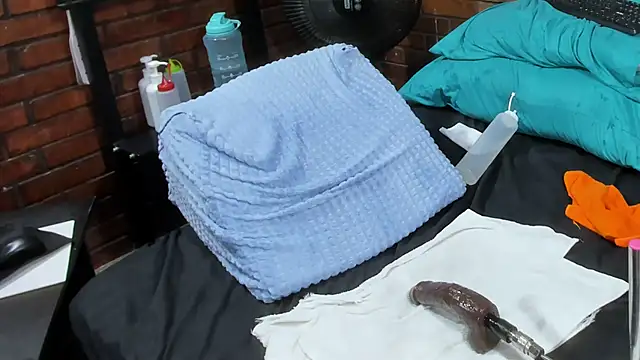 Chat XXX en directo de Couple_Gold69