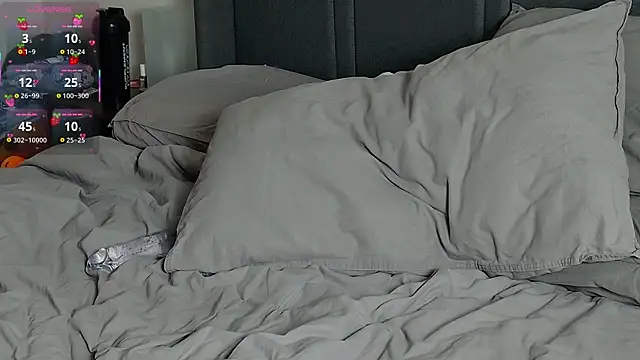 Strawberryfoxx 即時 XXX 聊天