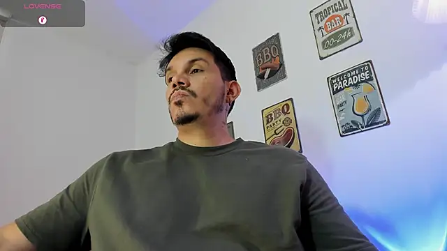 alejandro_stark live XXX chat