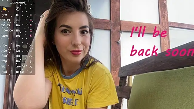 Fiery_Brunette_ Adlı Modelin Canlı XXX Sohbeti