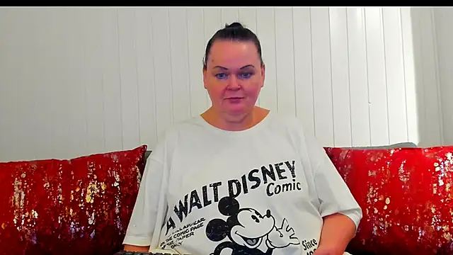 XXX chat uživo modela MilanaBiegert