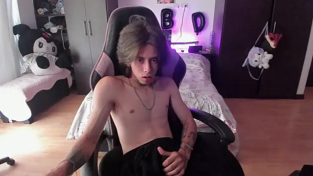 XXX chat uživo modela xIce_Boy