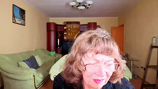 Betty_Brick Adlı Modelin Canlı XXX Sohbeti