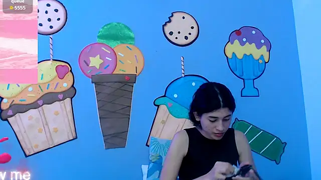 XXX chat uživo modela skinnykalitzo18