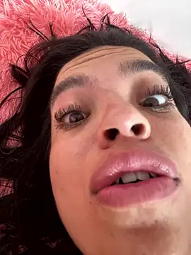 XXX chat uživo modela JuanitaMore01