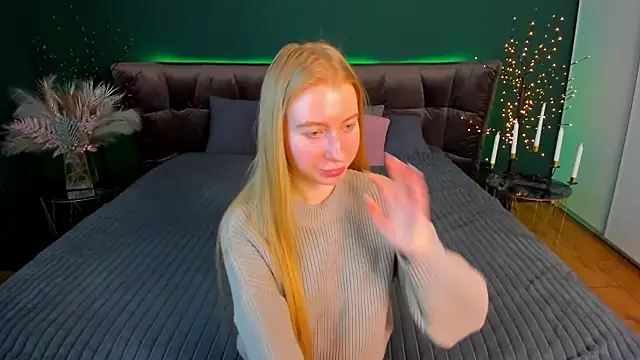 Alina_BlondeのライブXXXチャット