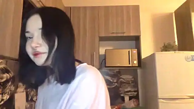 Goth_cute Adlı Modelin Canlı XXX Sohbeti