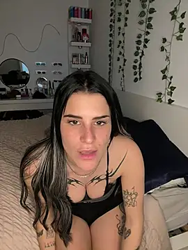 julieeeeee75 即時 XXX 聊天