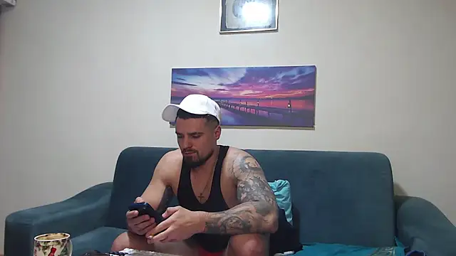 Tiberius_hunk: онлайн-секс-чат