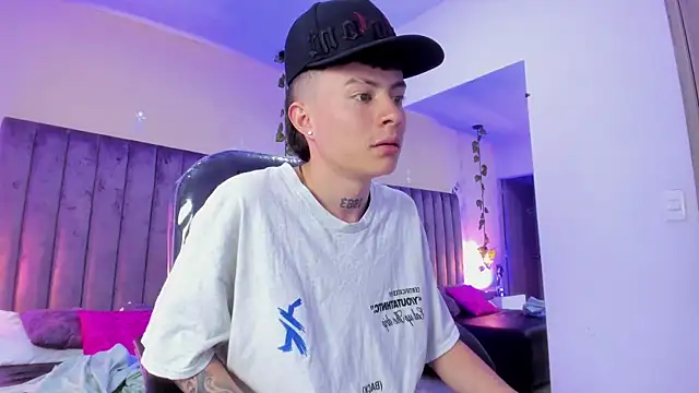 Chat +18 de Nascary_Fox ao vivo