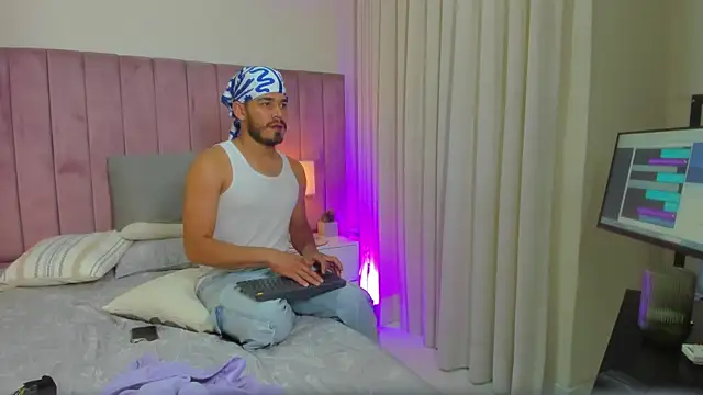 aries_unbound Chat XXX live