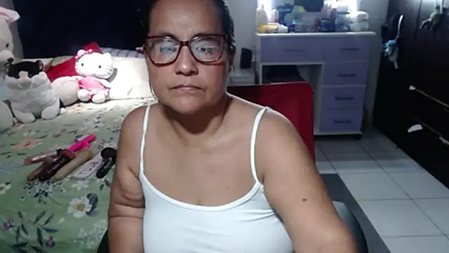 pervert_mommy_'s Live XXX Chat