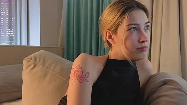 AngelicRice élő XXX-chatje