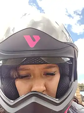 You-sexy-starr élő XXX-chatje