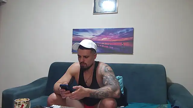 Tiberius_hunk: онлайн-секс-чат