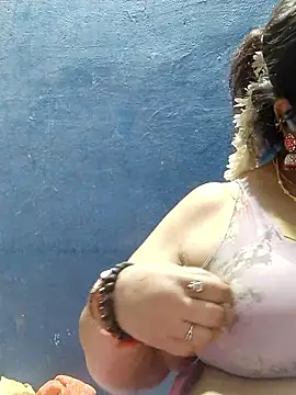 tamilthanushri's Live XXX Chat