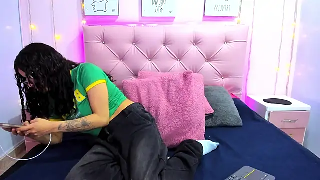 Živý XXX chat Issaa_Tyler