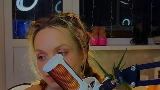 sinteas' Live XXX Chat