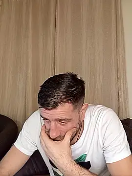 XXX chat uživo modela Alexdaniel89