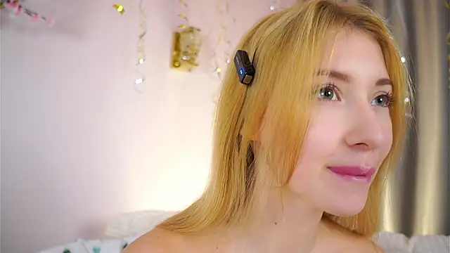 SunnivaCovil Chat XXX live