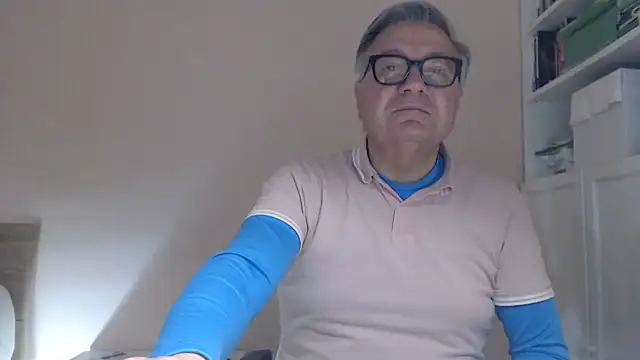 YOU6me's Webcam Show