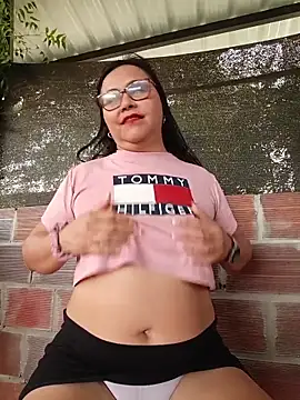 Dirty-Momm-Divorced-Hot's Live XXX Chat